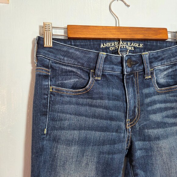 American Eagle 4 Regular Faded Medium Wash Super Stretch Jean Jeggings - Picture 3 of 10